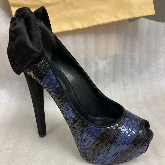 Louis Vuitton Heels - Picture 1 of 6